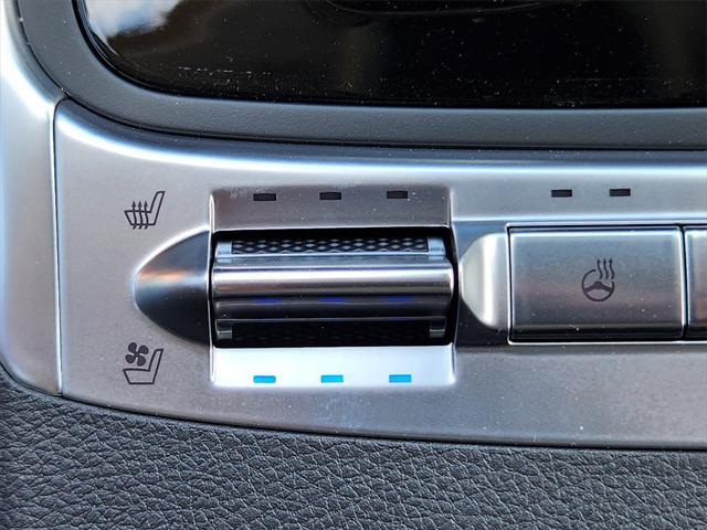 new 2026 Kia Carnival Hybrid car, priced at $53,369