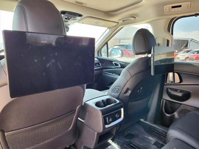 new 2025 Kia Carnival Hybrid car, priced at $50,949
