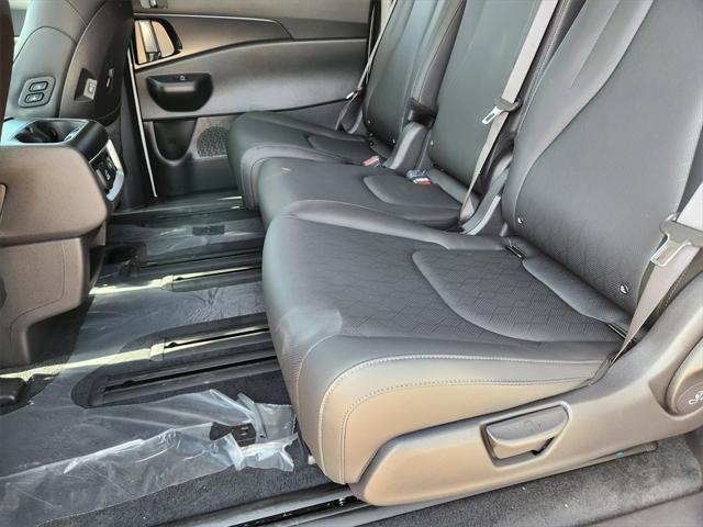 new 2025 Kia Carnival Hybrid car, priced at $50,949