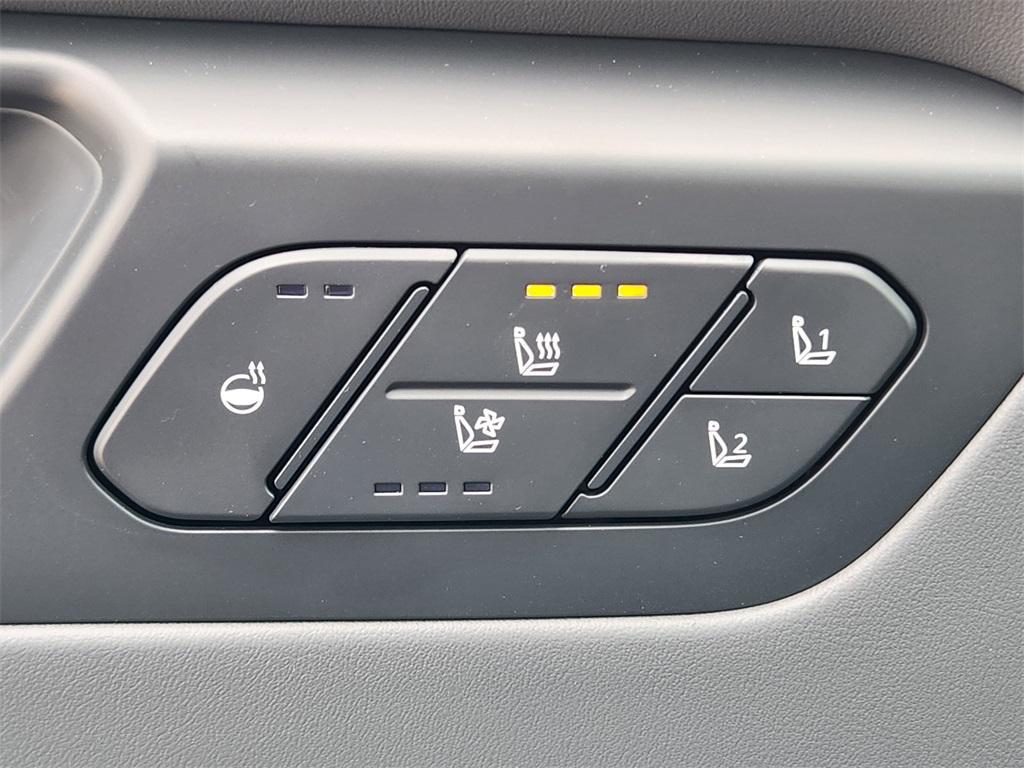 new 2026 Kia EV9 car, priced at $54,621