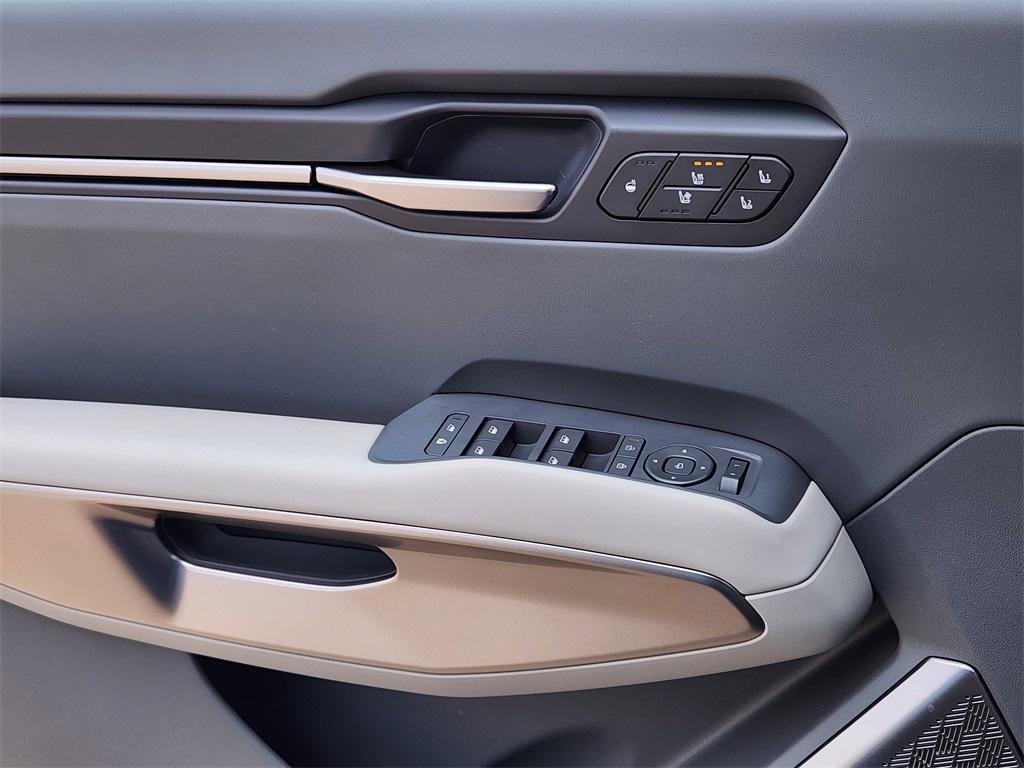 new 2026 Kia EV9 car, priced at $54,621