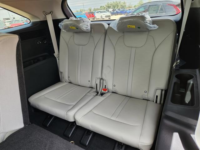new 2025 Kia Sorento car, priced at $38,235