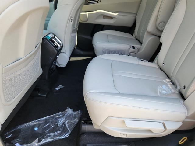 new 2025 Kia Sorento Hybrid car, priced at $38,829
