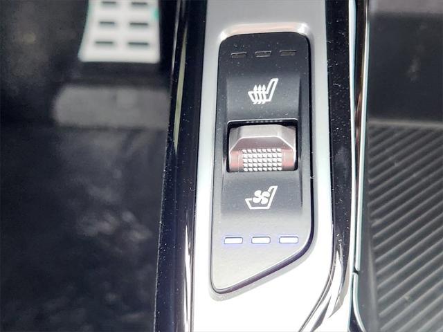 new 2025 Kia Sorento car, priced at $45,728