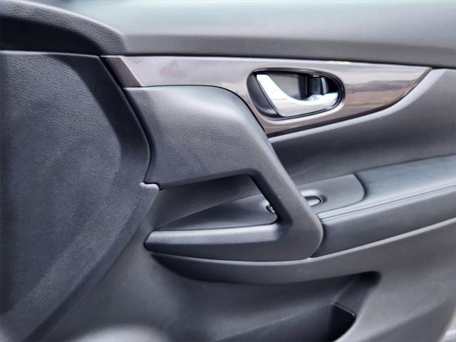 used 2019 Nissan Rogue car, priced at $16,466
