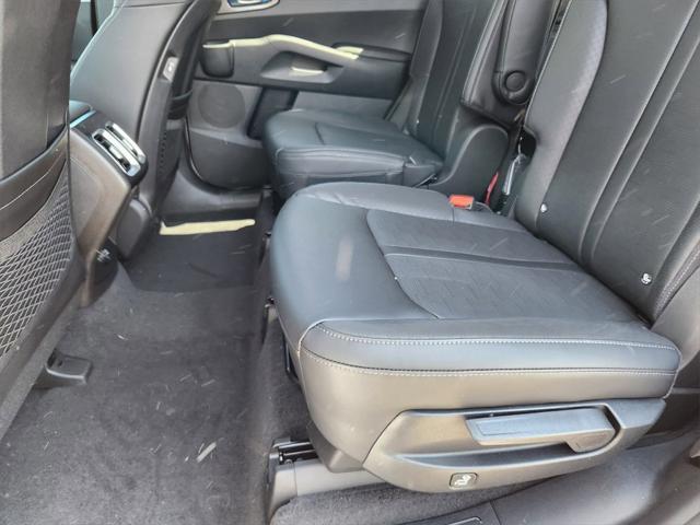 new 2025 Kia Sorento car, priced at $41,122