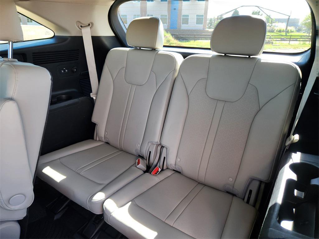 used 2022 Kia Sorento car, priced at $30,586