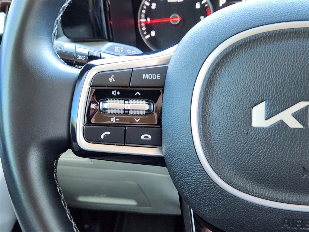 used 2022 Kia Sorento car, priced at $30,586