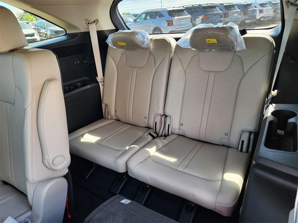 new 2025 Kia Sorento car, priced at $39,029