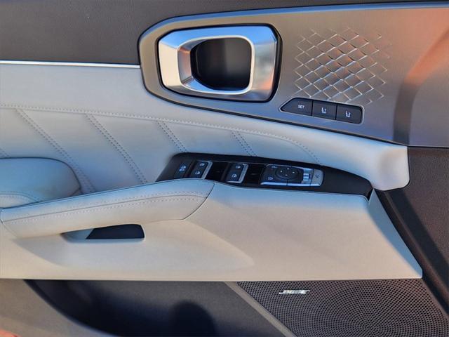 new 2025 Kia Sorento Hybrid car, priced at $48,305
