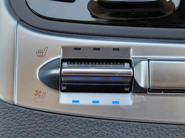 new 2025 Kia Carnival car, priced at $42,354