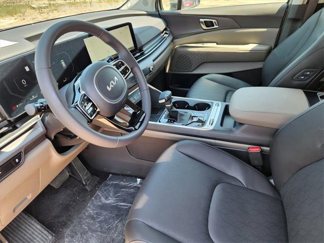new 2025 Kia Carnival car, priced at $42,354