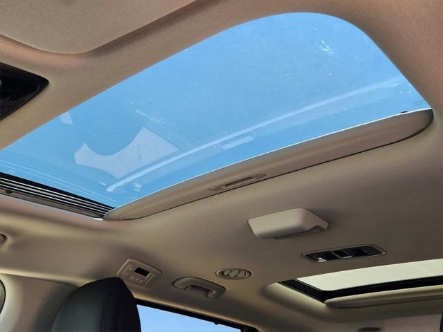 new 2025 Kia Carnival car, priced at $42,354
