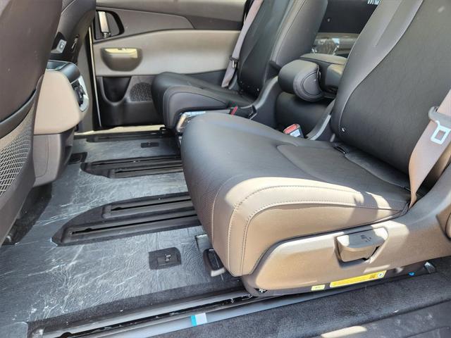 new 2025 Kia Carnival car, priced at $42,354