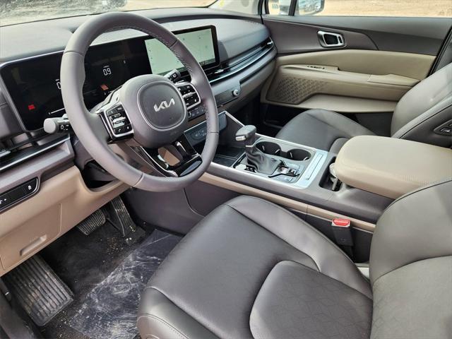 new 2025 Kia Carnival car, priced at $38,622