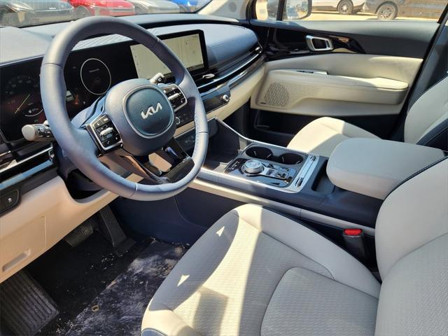new 2025 Kia Carnival Hybrid car, priced at $46,505