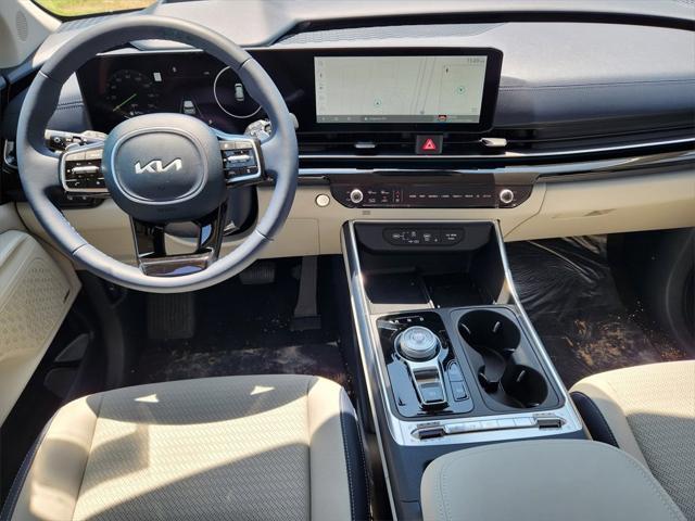 new 2025 Kia Carnival Hybrid car, priced at $46,505