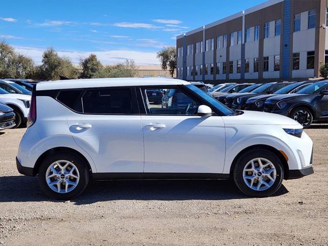 new 2025 Kia Soul car, priced at $21,028