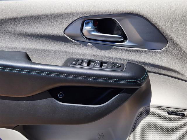 used 2018 Chrysler Pacifica Hybrid car, priced at $20,777