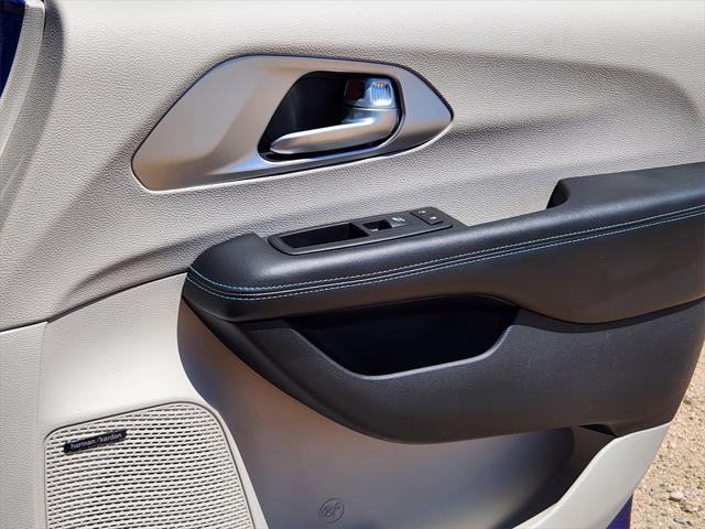 used 2018 Chrysler Pacifica Hybrid car, priced at $20,777