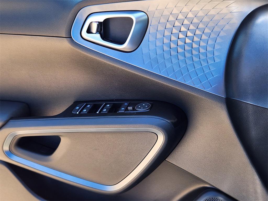 new 2025 Kia Soul car, priced at $25,123