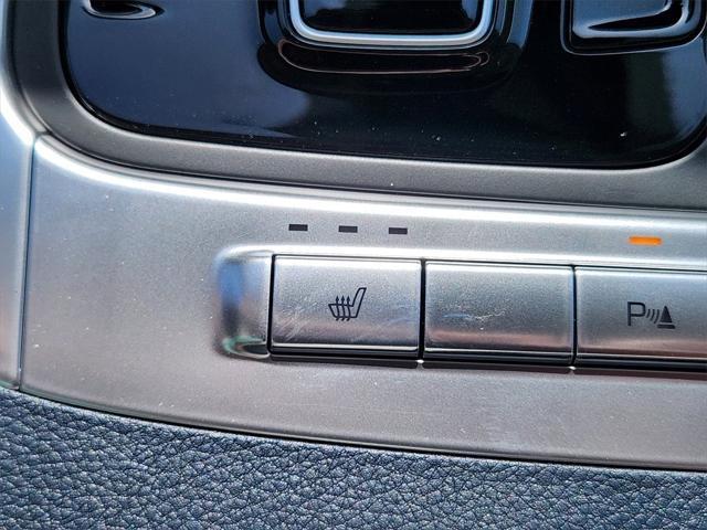 new 2025 Kia Carnival Hybrid car, priced at $43,459