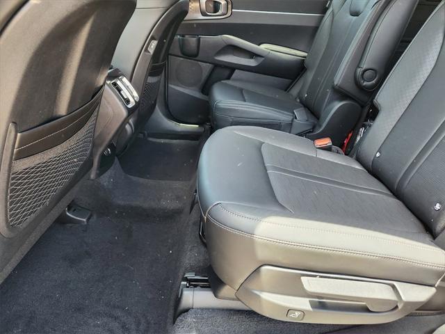 new 2025 Kia Sorento car, priced at $41,833