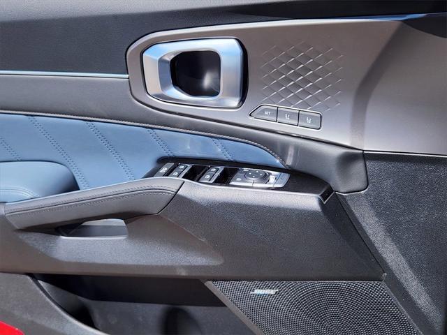 new 2025 Kia Sorento Hybrid car, priced at $46,944