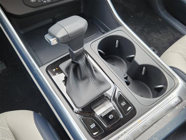 new 2025 Kia Carnival car, priced at $40,712
