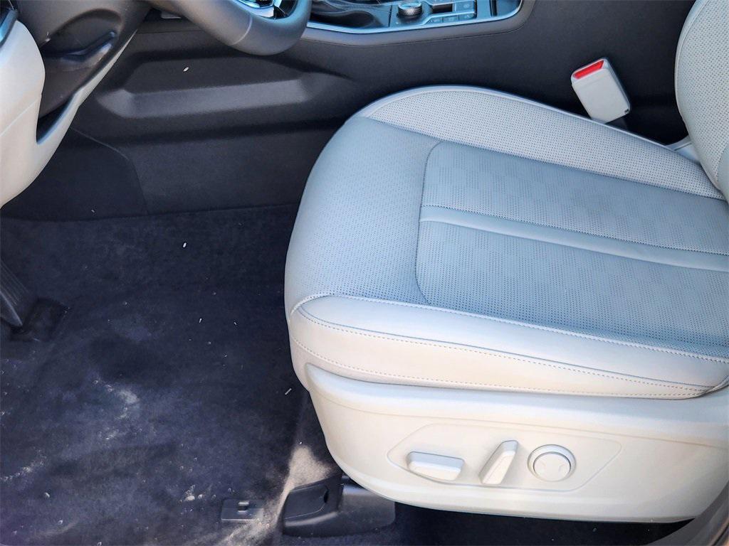 new 2025 Kia Sorento car, priced at $39,321