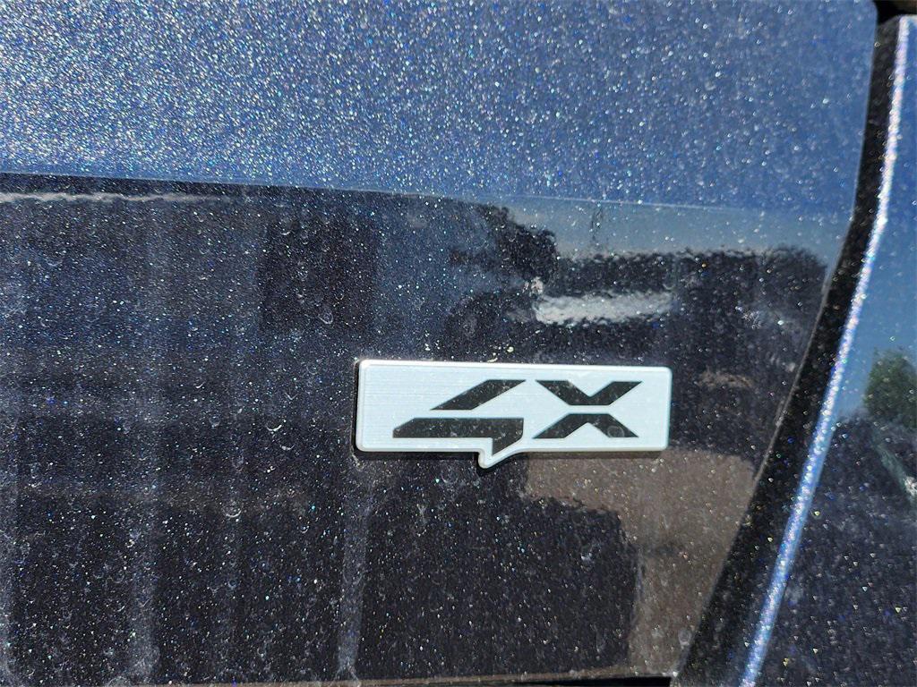 new 2025 Kia Sorento car, priced at $39,321