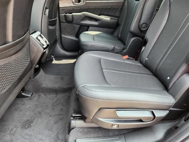 new 2025 Kia Sorento car, priced at $41,897