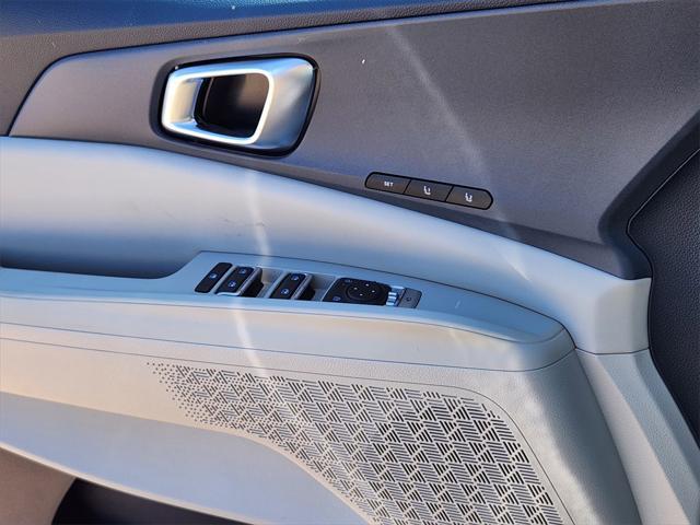 new 2025 Kia Carnival Hybrid car, priced at $42,586