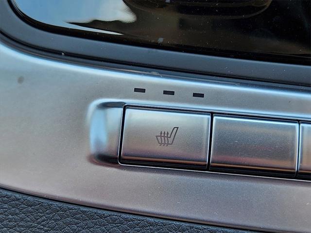 new 2025 Kia Carnival Hybrid car, priced at $42,064