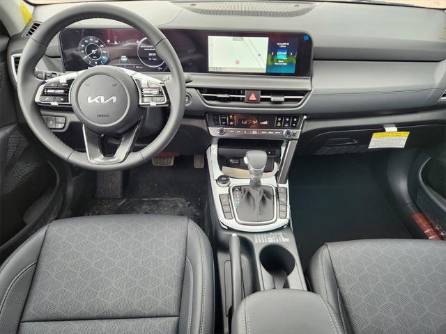 new 2025 Kia Seltos car, priced at $27,210