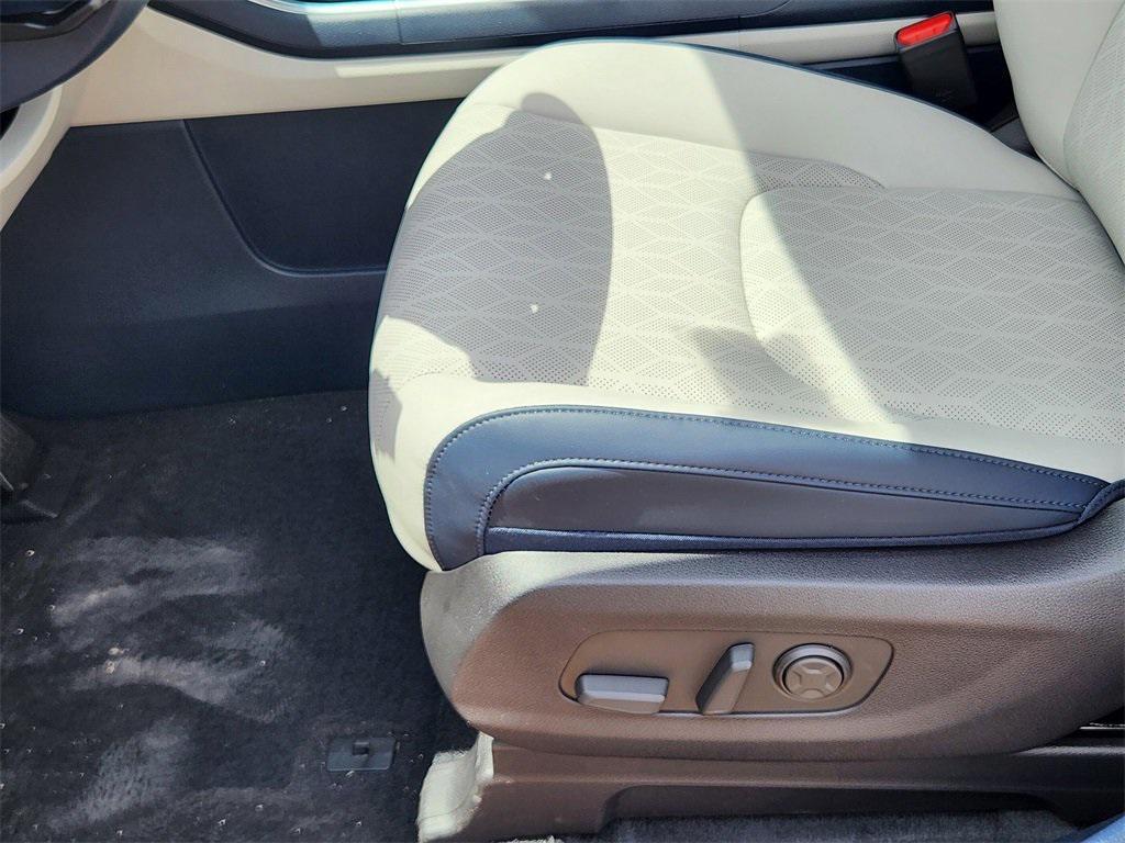 new 2026 Kia Carnival car, priced at $47,782