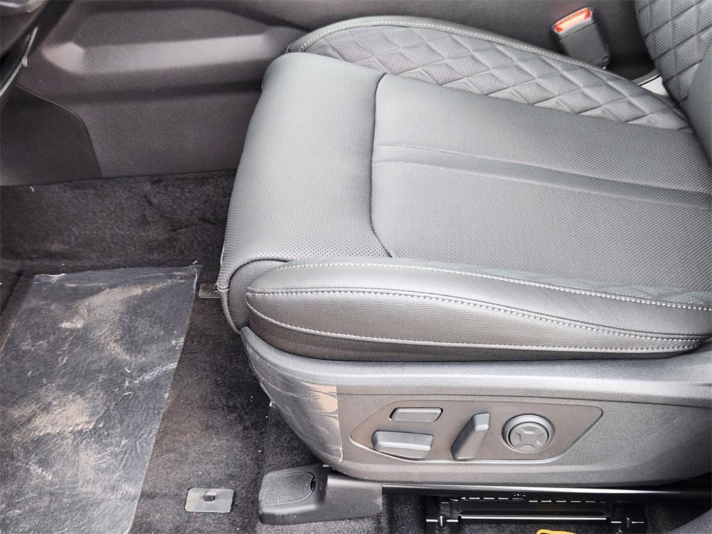 new 2026 Kia Sorento Hybrid car, priced at $49,075