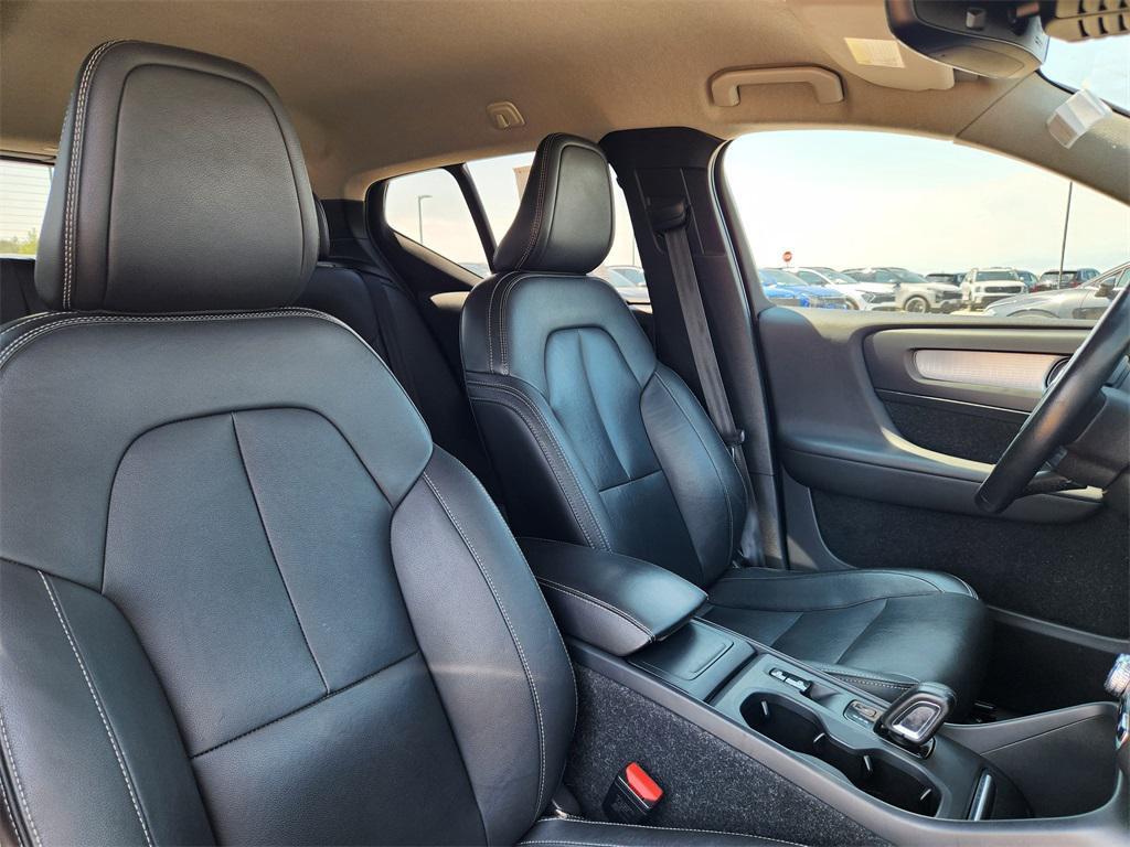 used 2019 Volvo XC40 car, priced at $23,393