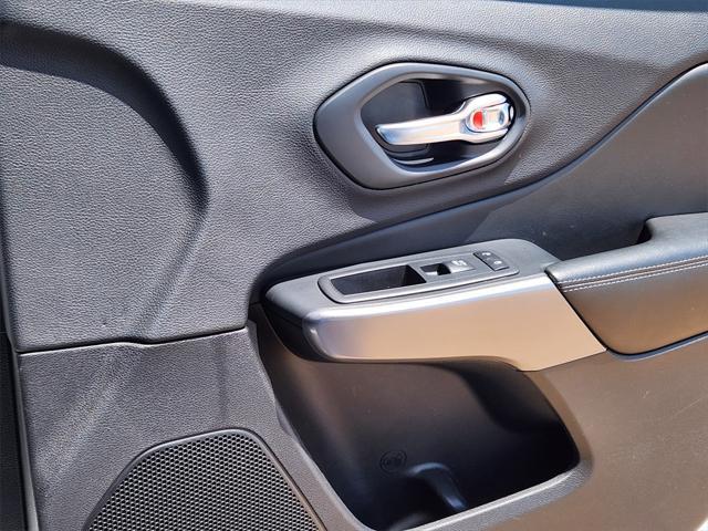 used 2019 Jeep Cherokee car, priced at $17,656