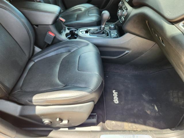 used 2019 Jeep Cherokee car, priced at $17,656