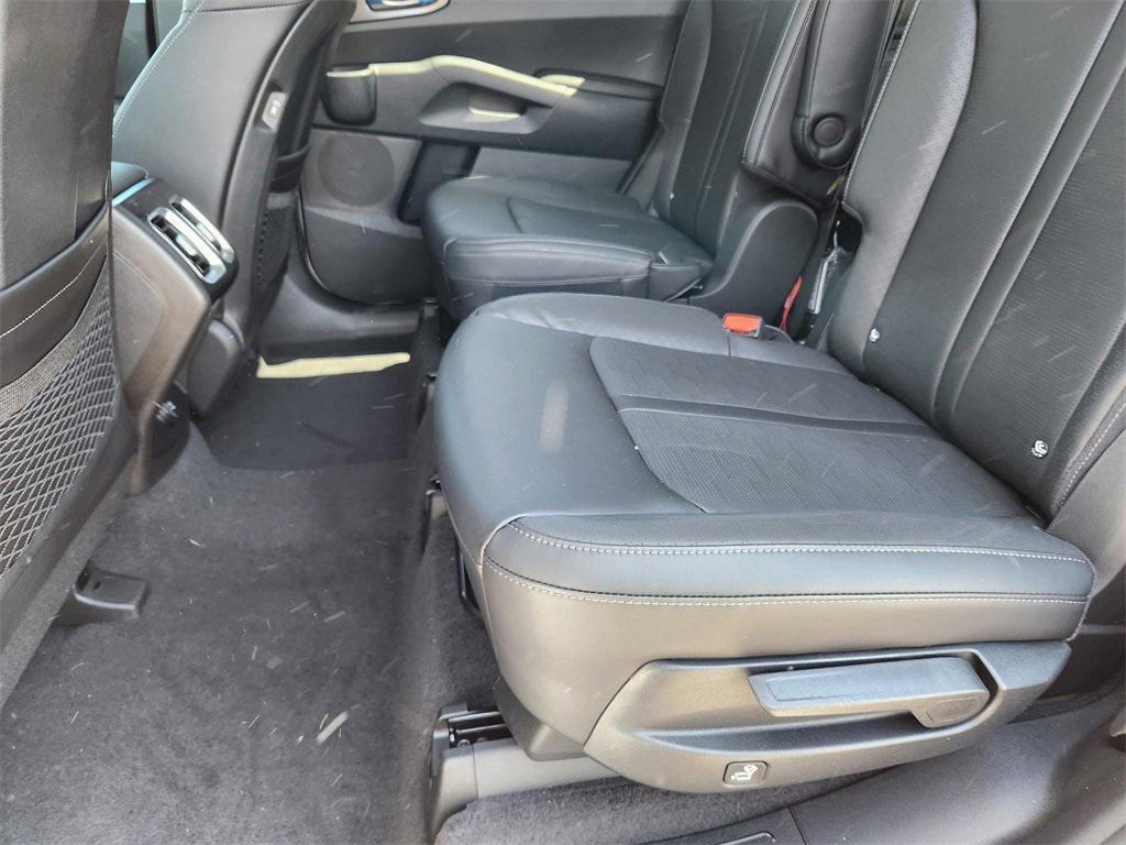 new 2025 Kia Sorento car, priced at $39,837