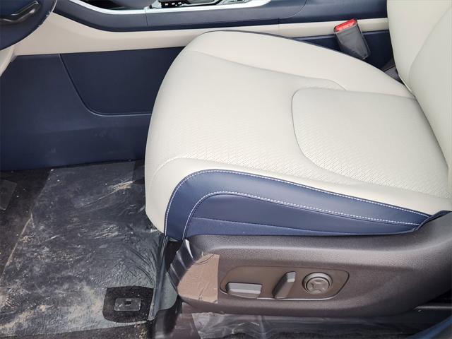 new 2025 Kia Carnival car, priced at $50,225