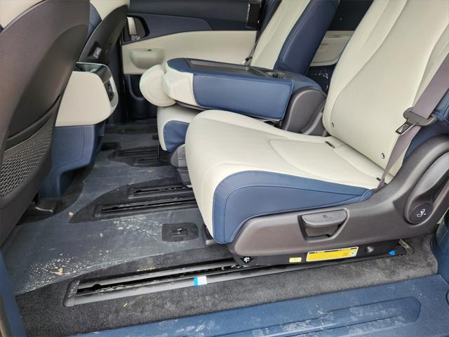 new 2025 Kia Carnival car, priced at $50,225