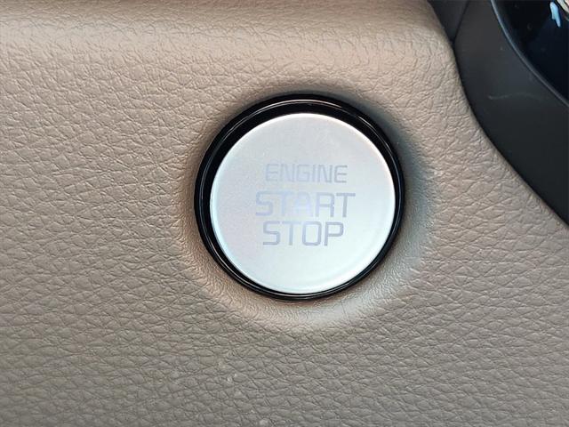 new 2025 Kia Carnival Hybrid car, priced at $42,684