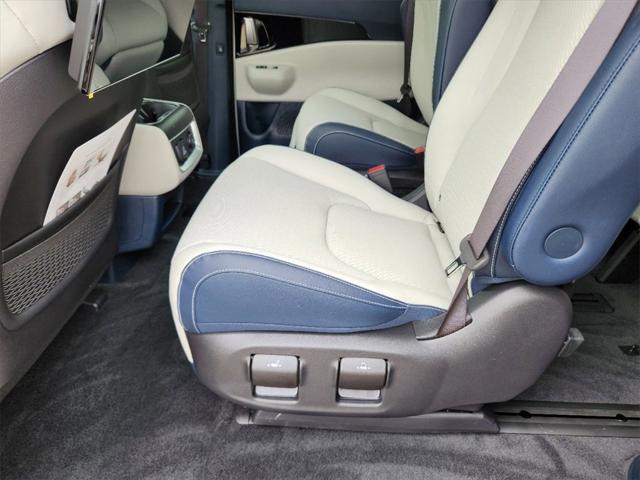 new 2025 Kia Carnival car, priced at $53,045