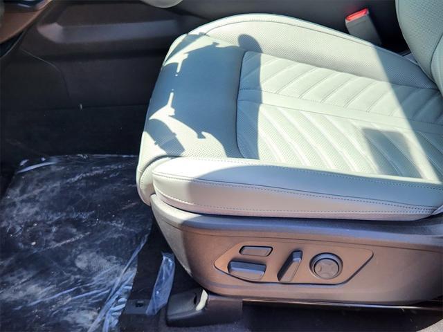 new 2025 Kia Sorento car, priced at $44,397