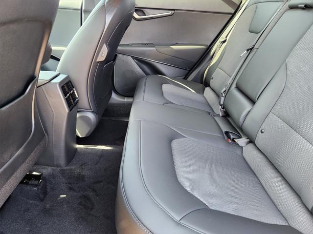 new 2025 Kia Niro car, priced at $31,394