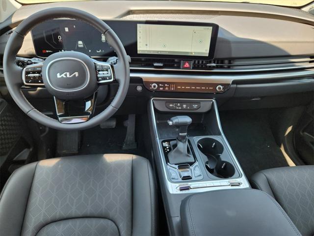 new 2025 Kia Carnival car, priced at $46,112