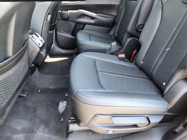 new 2025 Kia Sorento car, priced at $39,919