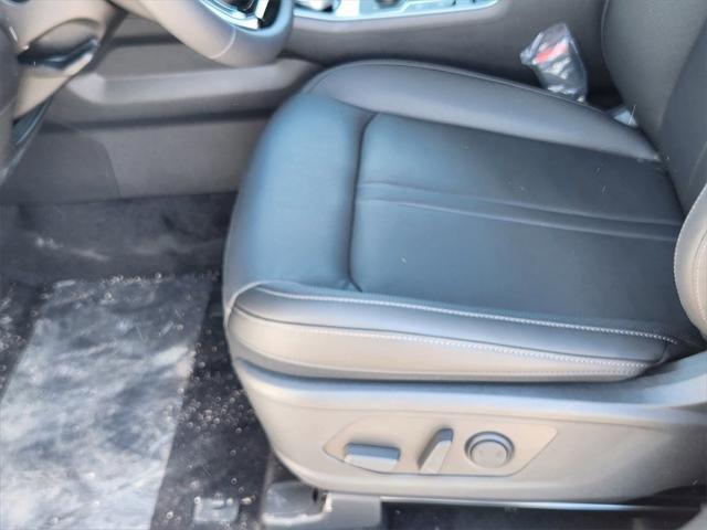 new 2025 Kia Sorento Hybrid car, priced at $40,802